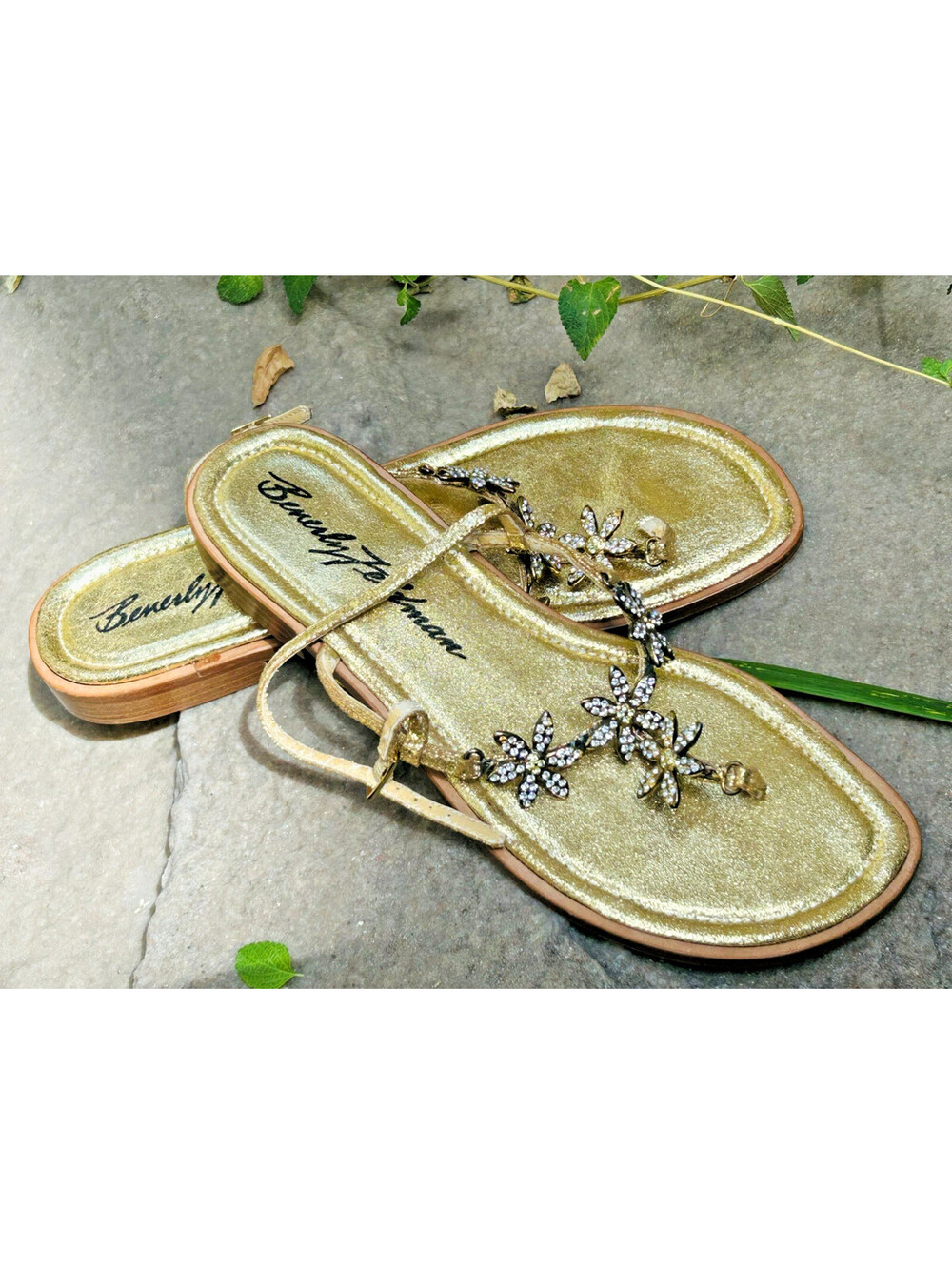 New Vintage Y2K Beverly Feldman Gold Metallic Crystal Flower Thong Sandals 9.5